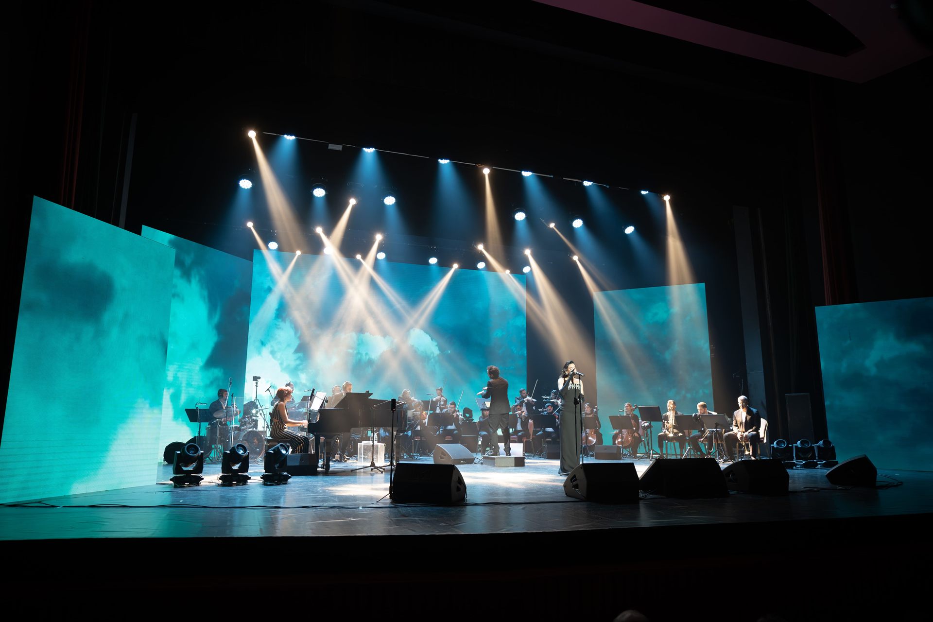 https://saint-porphyrios.org/Library/Assets//Gallery/Events/MonHymneàPiaf/JS-114-web.jpg