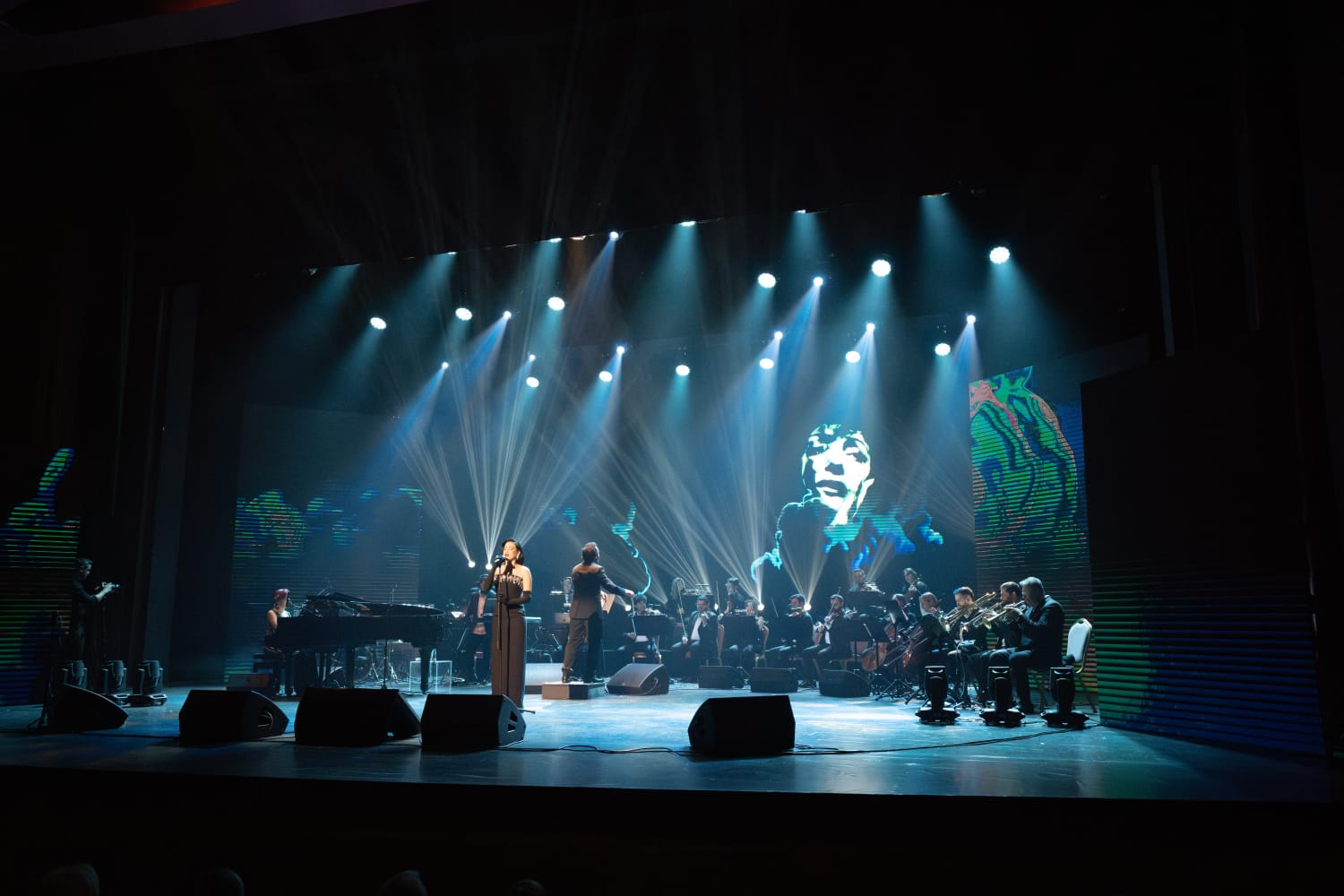 Mon Hymne à Piaf concert